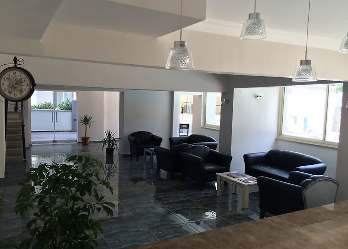 Almena Hotel 3*